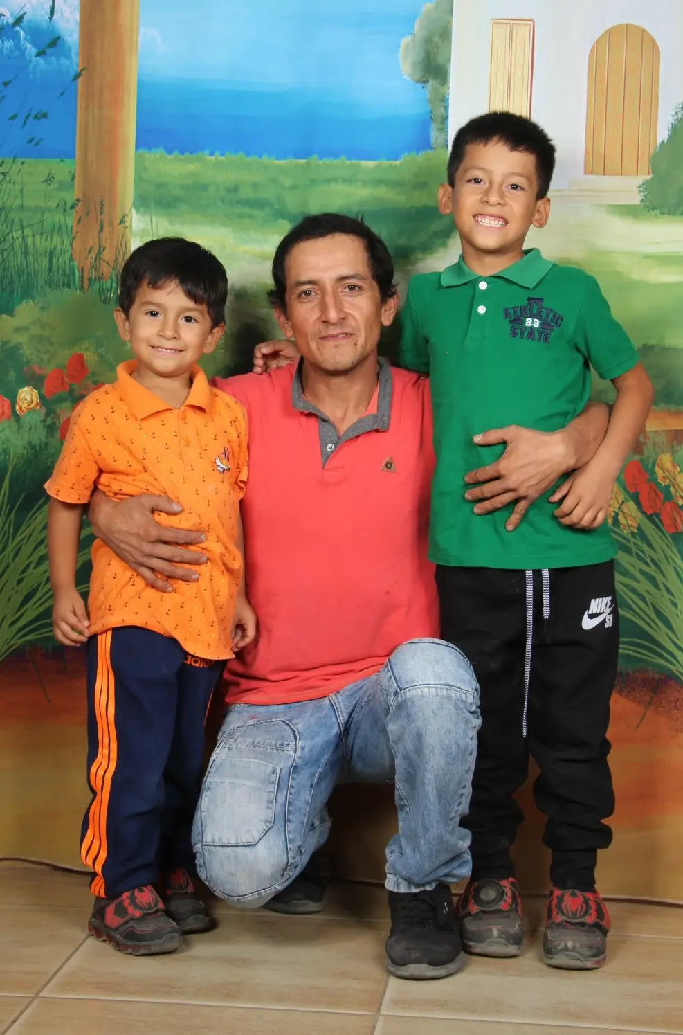 foto de estudio de un padre con su hijo