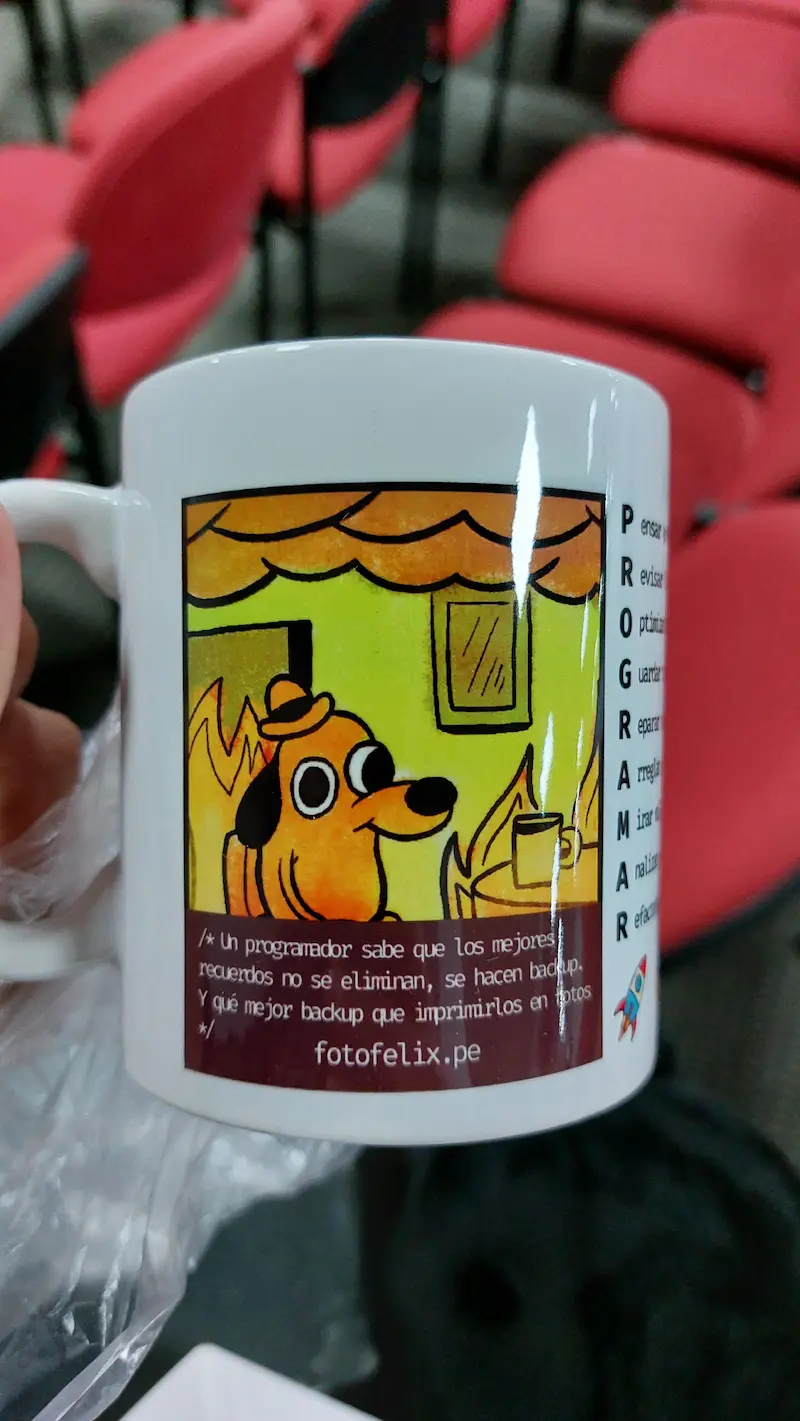 Taza personalizada para evento This is Fine